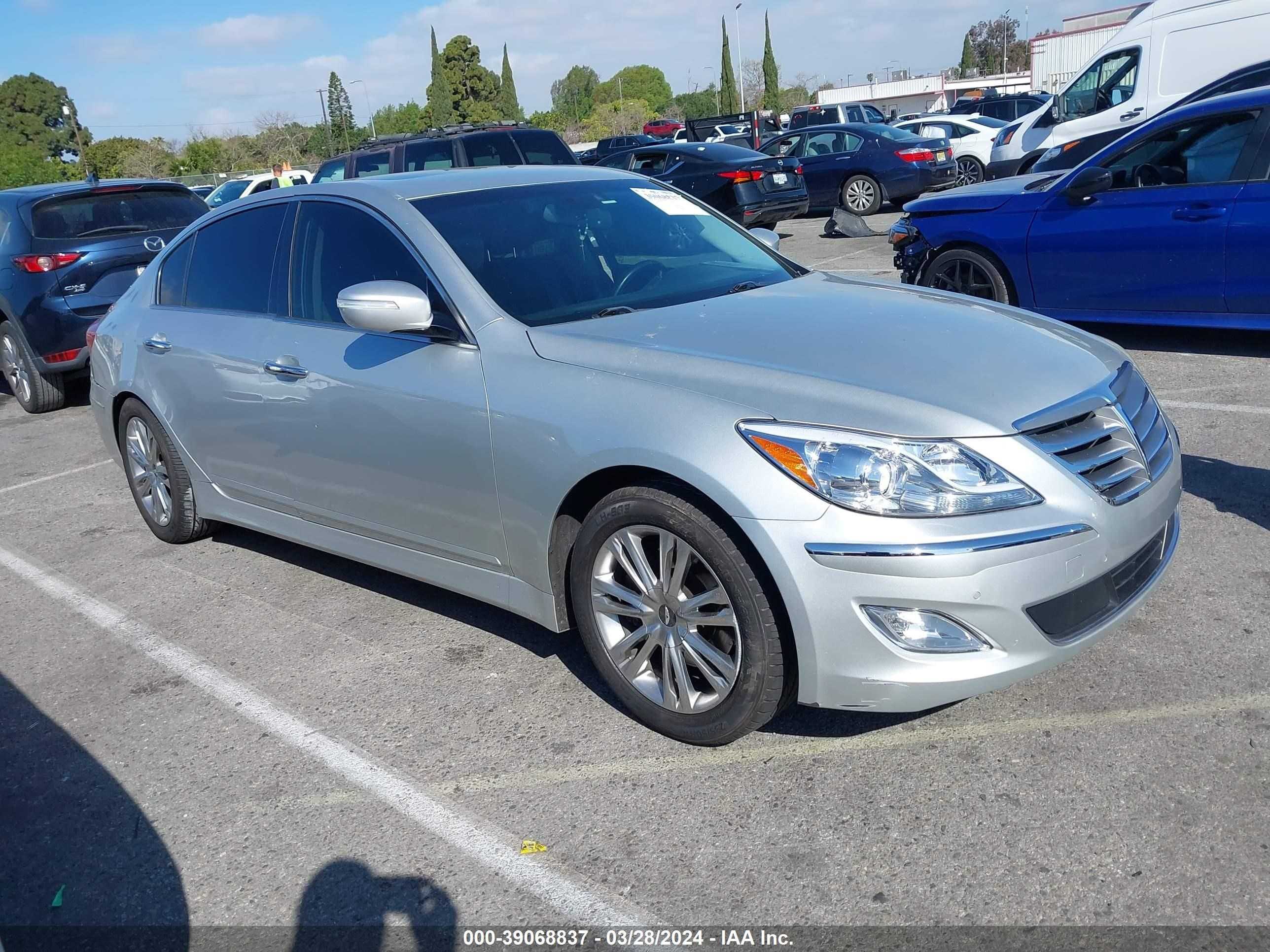 hyundai genesis 2012 kmhgc4dd9cu153320