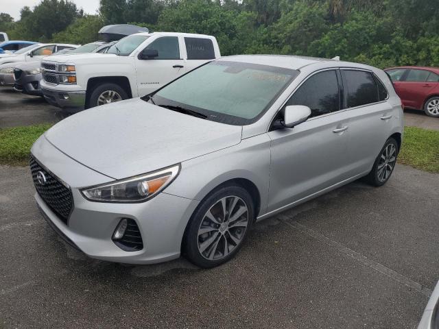 hyundai elantra gt 2018 kmhh35le9ju011602