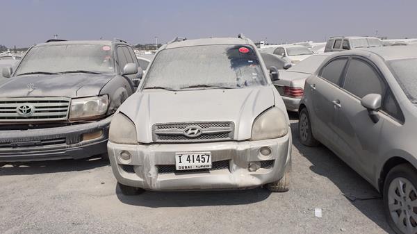 hyundai tucson 2009 kmhjm81b49u922120