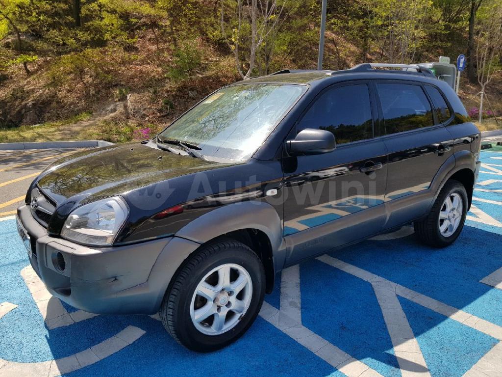 hyundai tucson 2009 kmhjm81bp9u963996