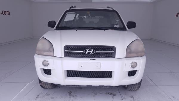 hyundai tucson 2009 kmhjm81d89u929007