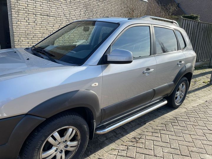 hyundai tucson 2008 kmhjn81bp6u483837