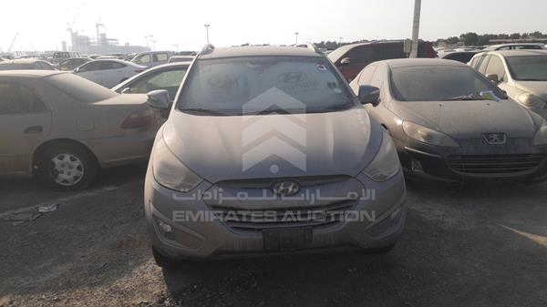 hyundai tucson 2011 kmhjt81b2bu237283