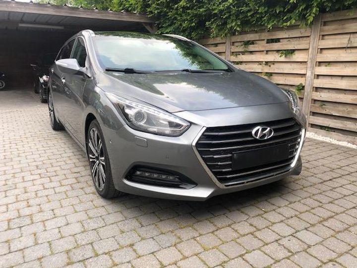 hyundai i40 estate 2016 kmhld81uggu118807