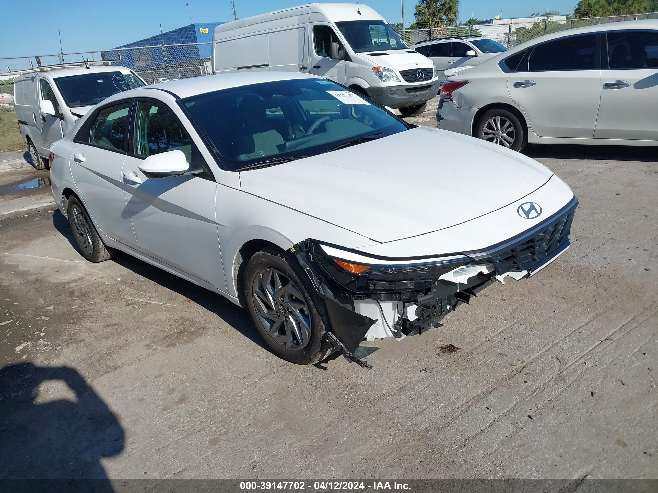 hyundai elantra 2024 kmhlm4dg0ru639450