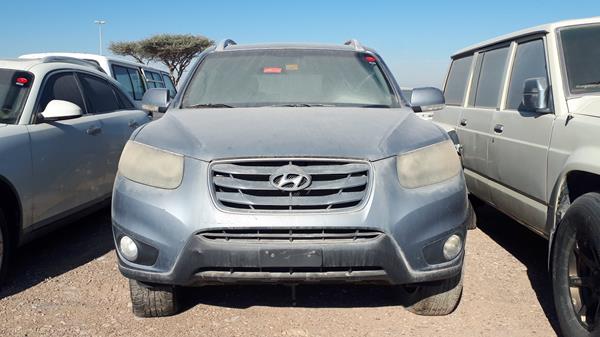 hyundai santa fe 2011 kmhsg81b9bu707317