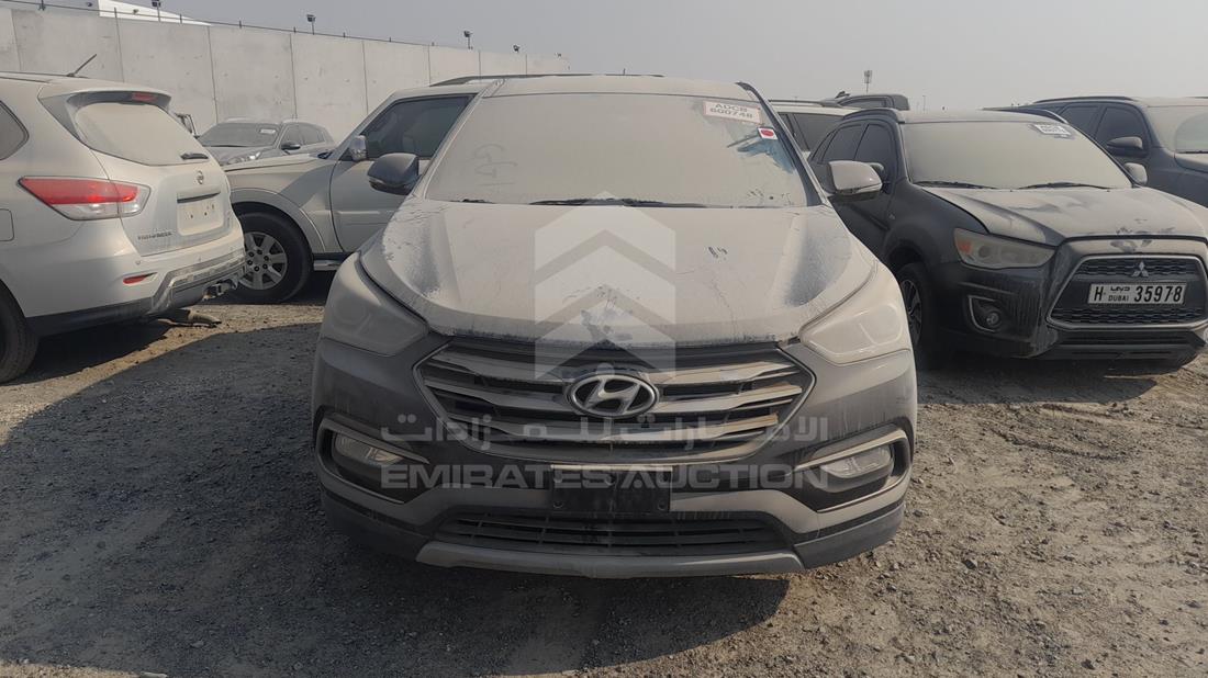 hyundai santa 2018 kmhst81c8ju861956