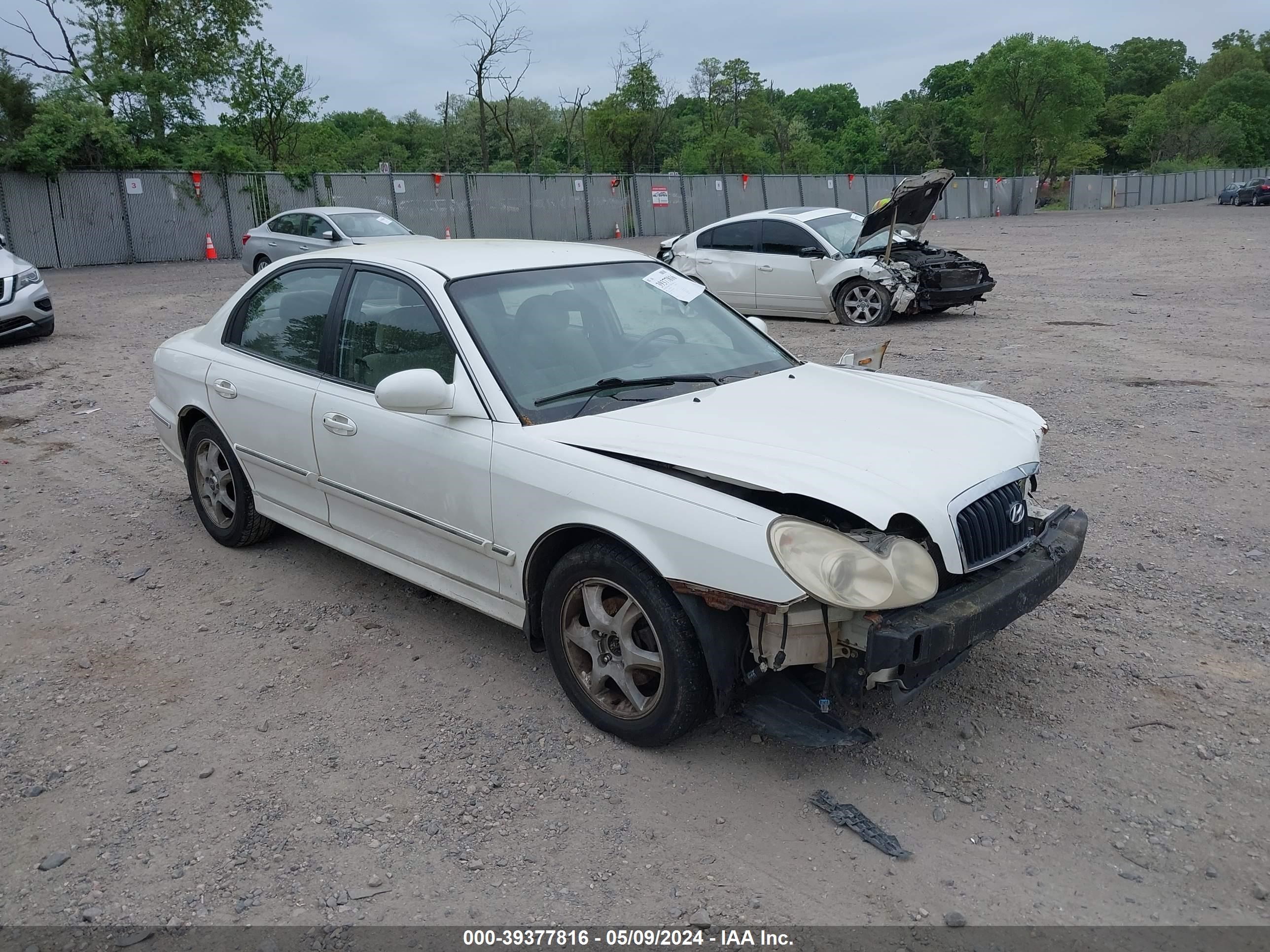 hyundai sonata 2005 kmhwf35h15a147868