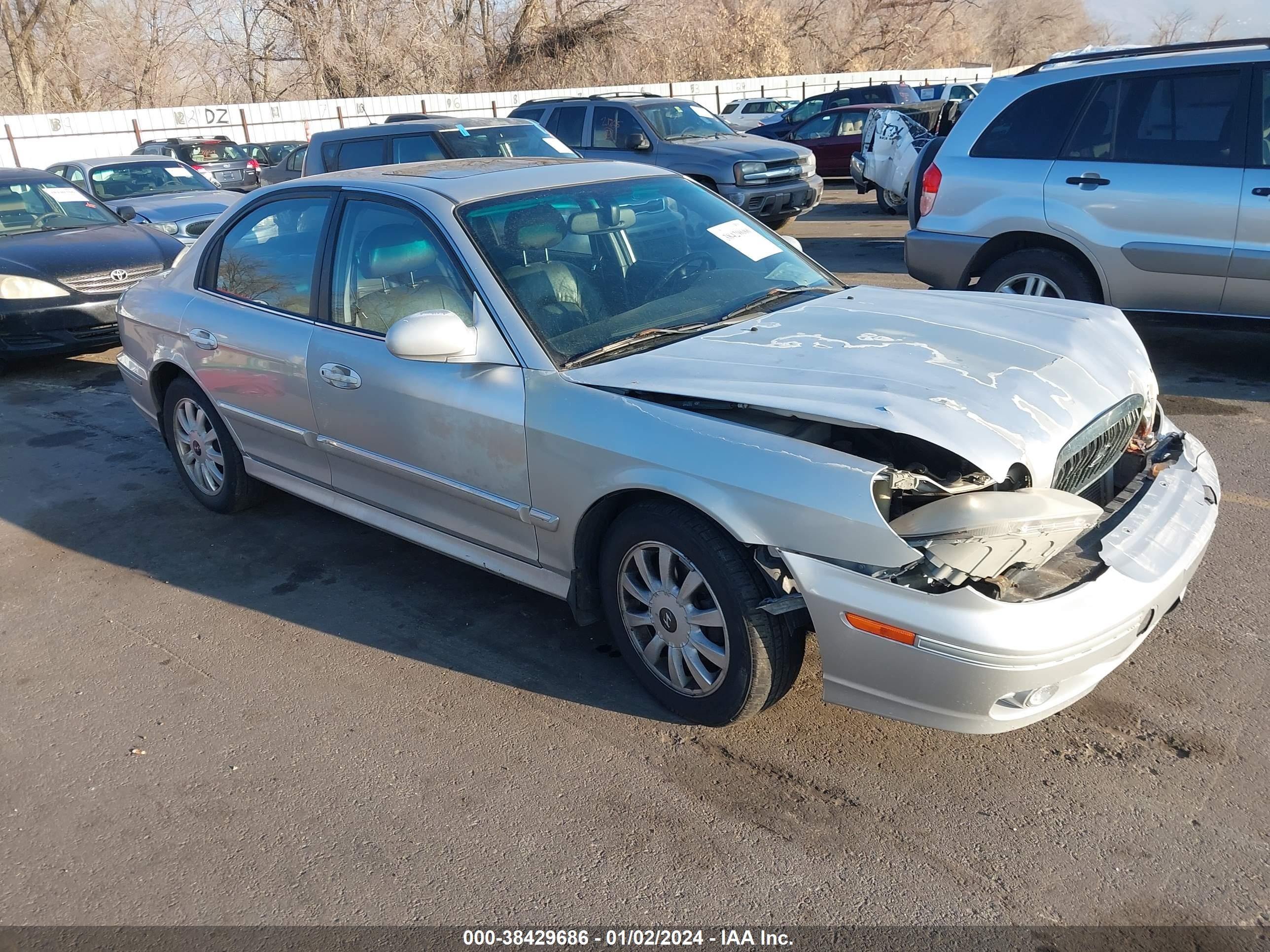 hyundai sonata 2005 kmhwf35h25a106777