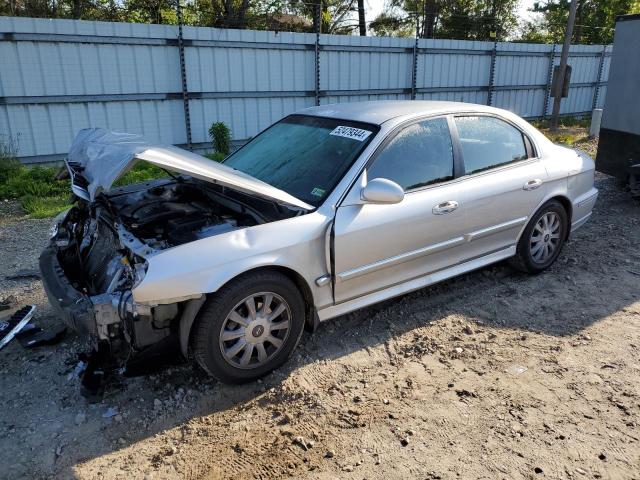 hyundai sonata 2005 kmhwf35h35a104701