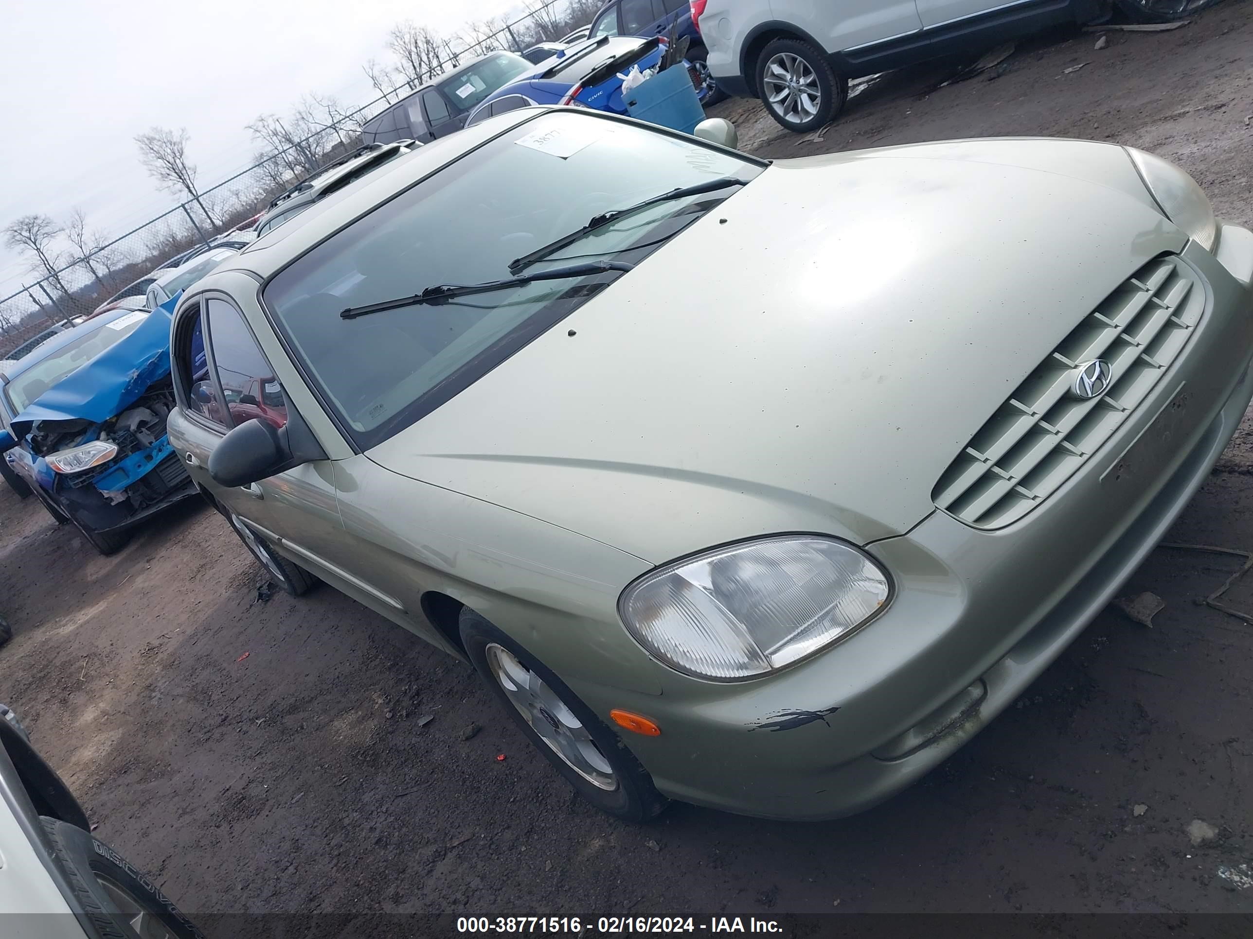 hyundai sonata 2000 kmhwf35v0ya358019