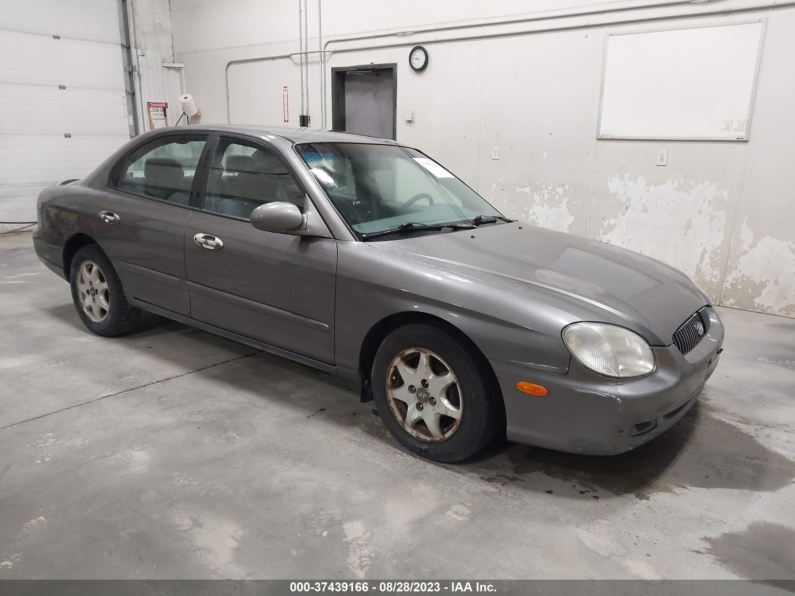 hyundai sonata 2001 kmhwf35v91a420913