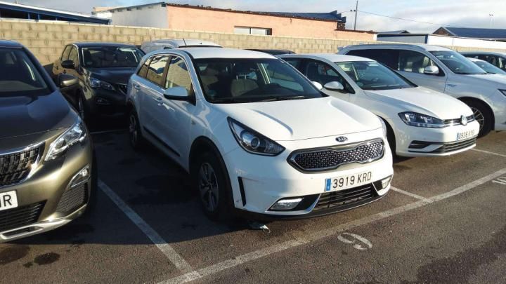 kia niro 2018 knacb81cgj5163264