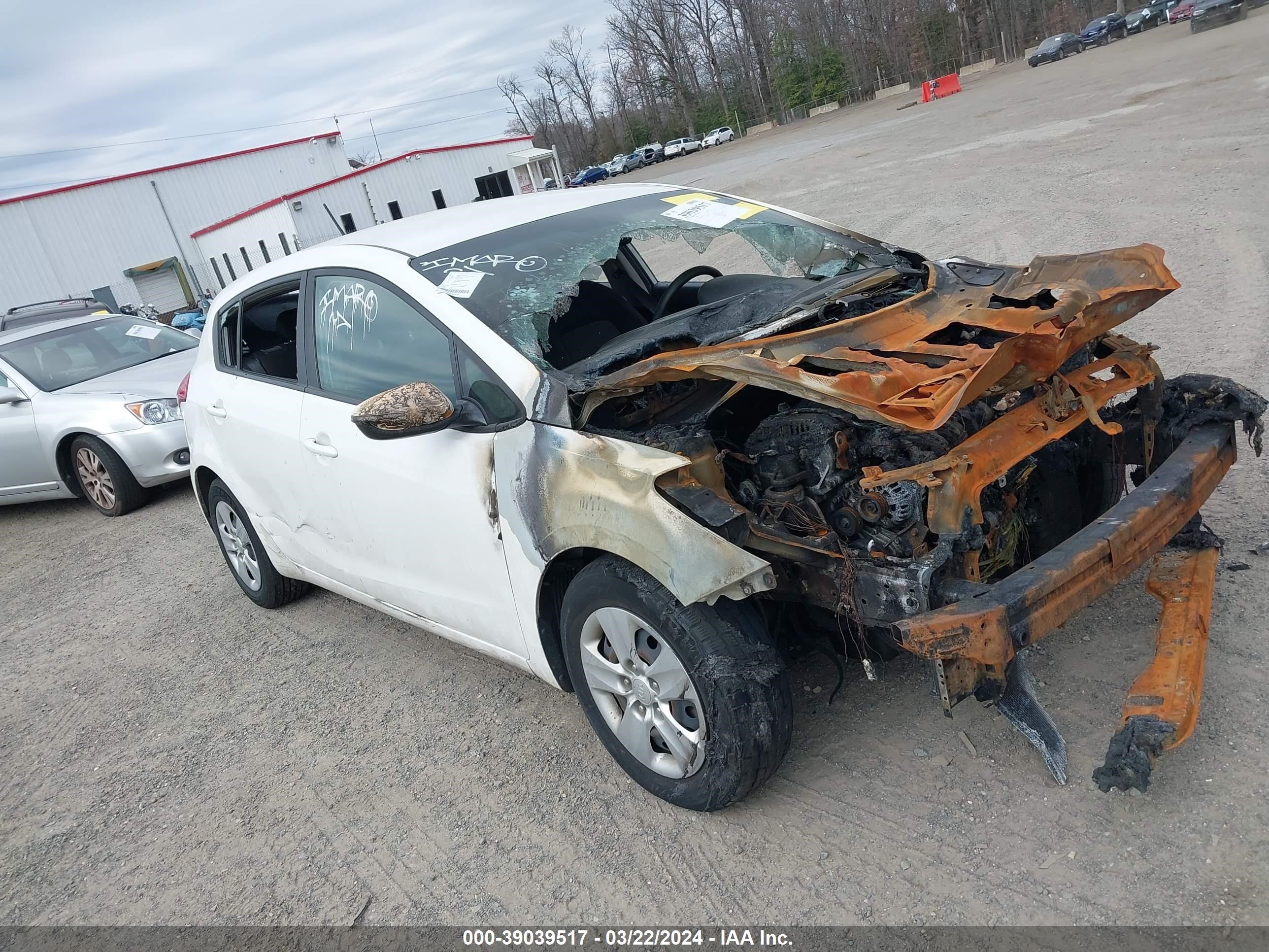 kia forte 2017 knafk5a84h5693088