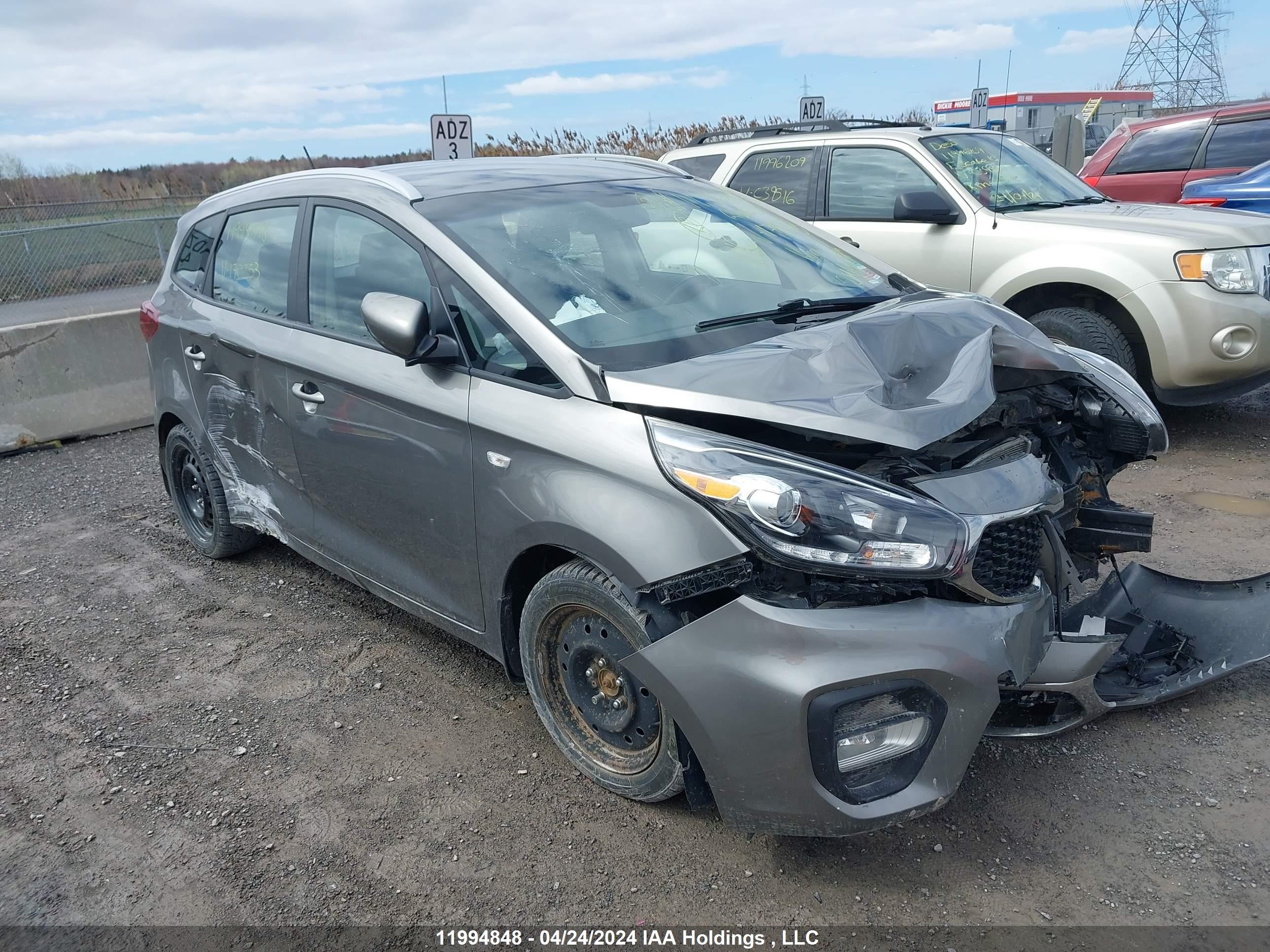 kia rondo 2017 knaht8a38h7170253