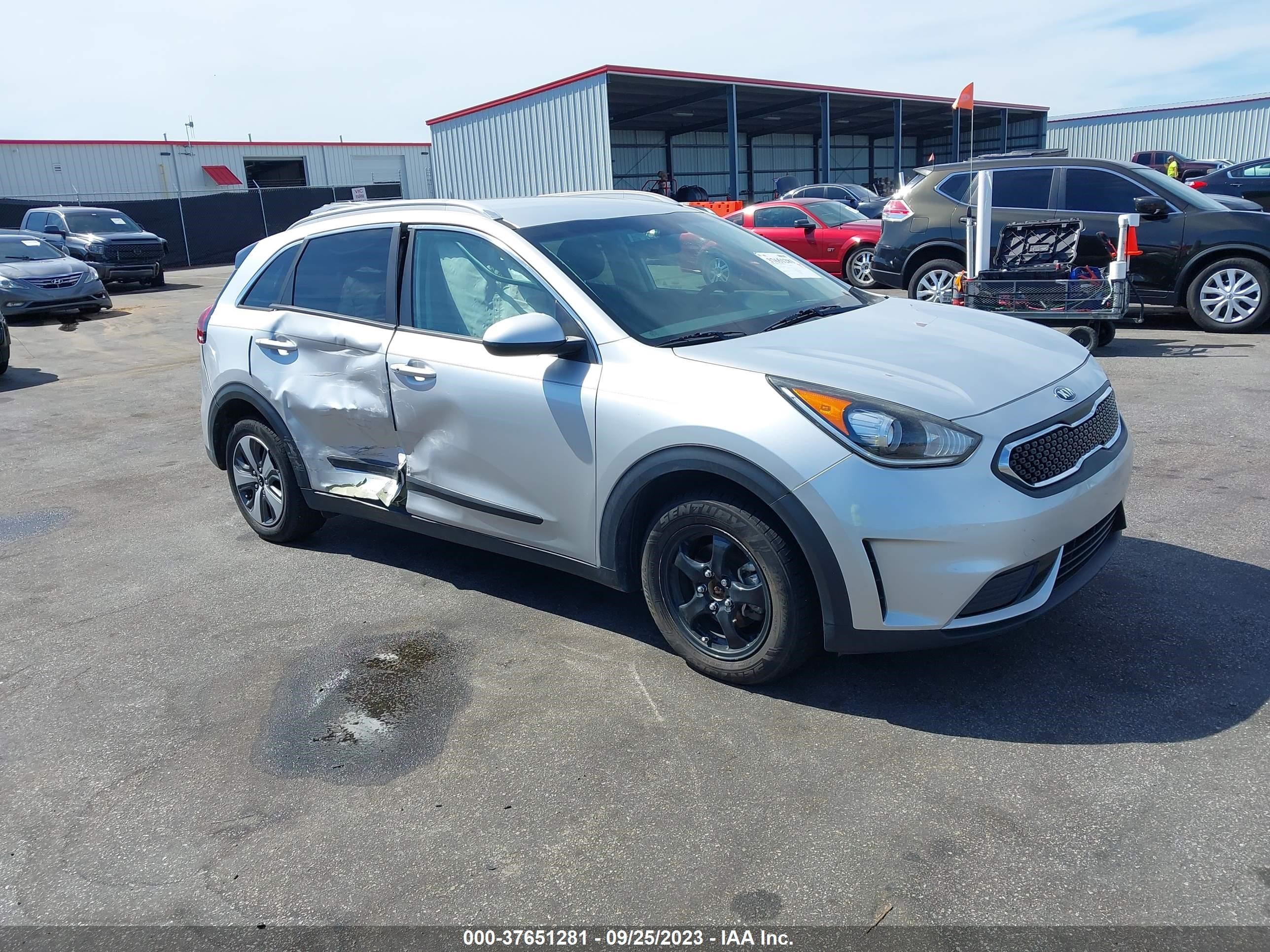 kia niro 2017 kndcb3lc5h5039809