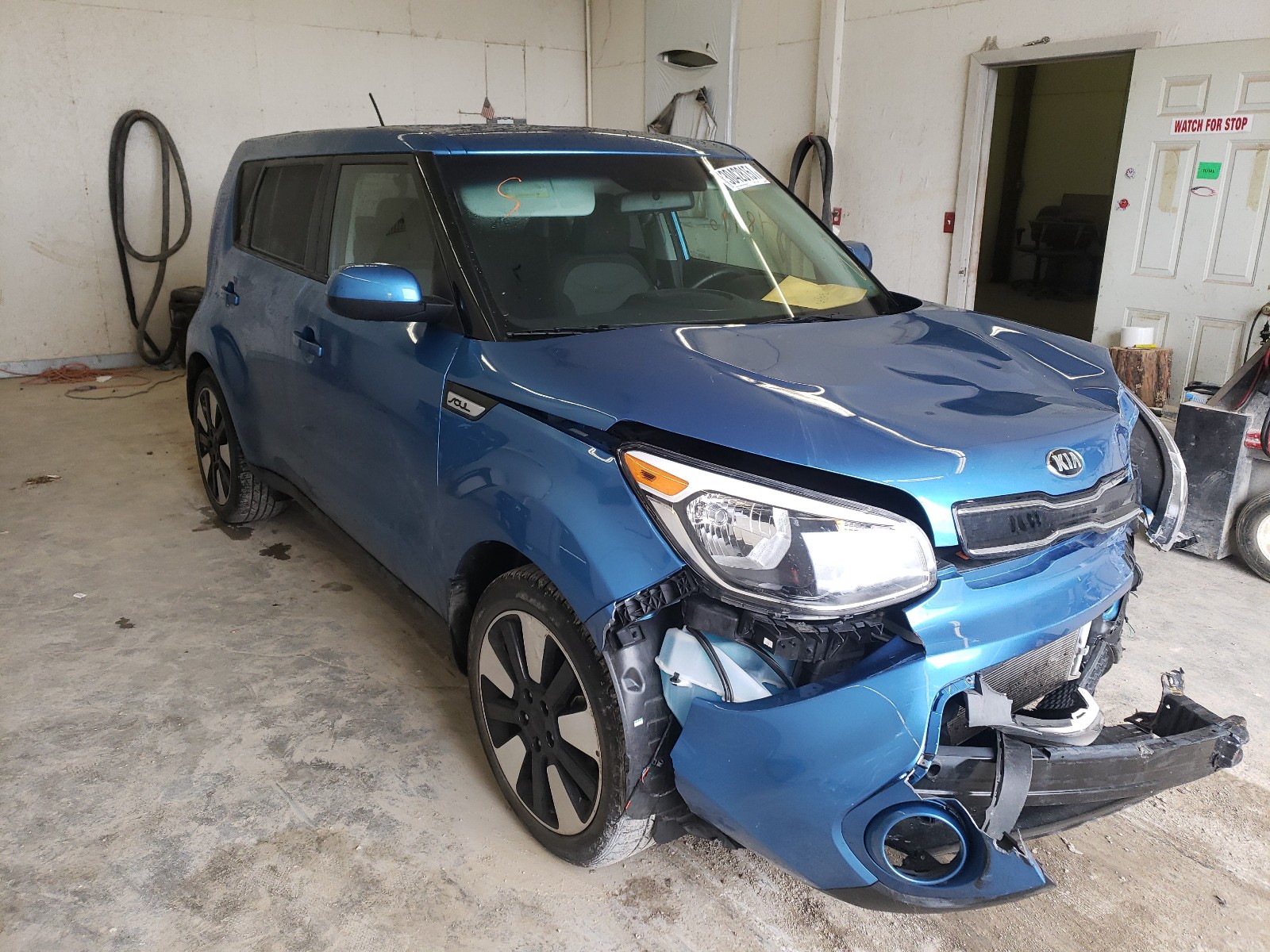 kia soul + 2017 kndjp3a56h7489616