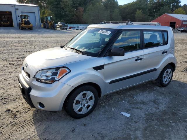 kia soul 2011 kndjt2a10b7264201