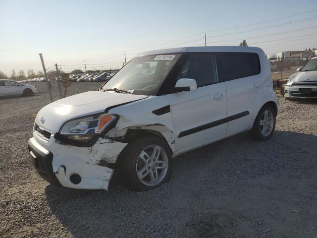 kia soul + 2010 kndjt2a20a7163229