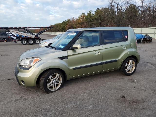 kia soul + 2010 kndjt2a22a7190545