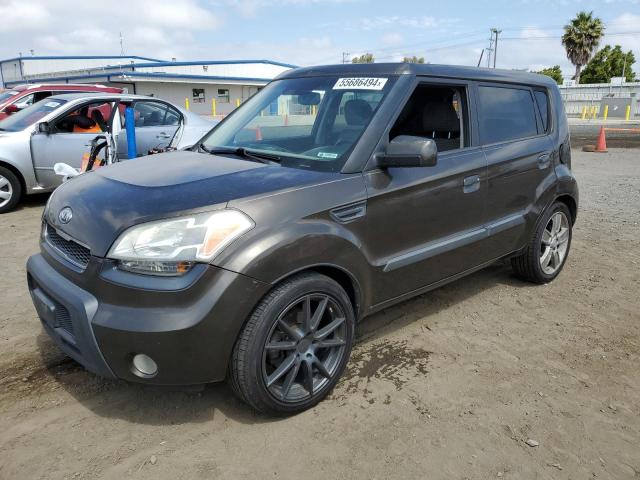 kia soul + 2010 kndjt2a24a7102966