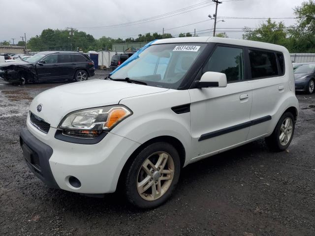 kia soul + 2010 kndjt2a24a7160818