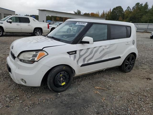 kia soul + 2011 kndjt2a29b7276615