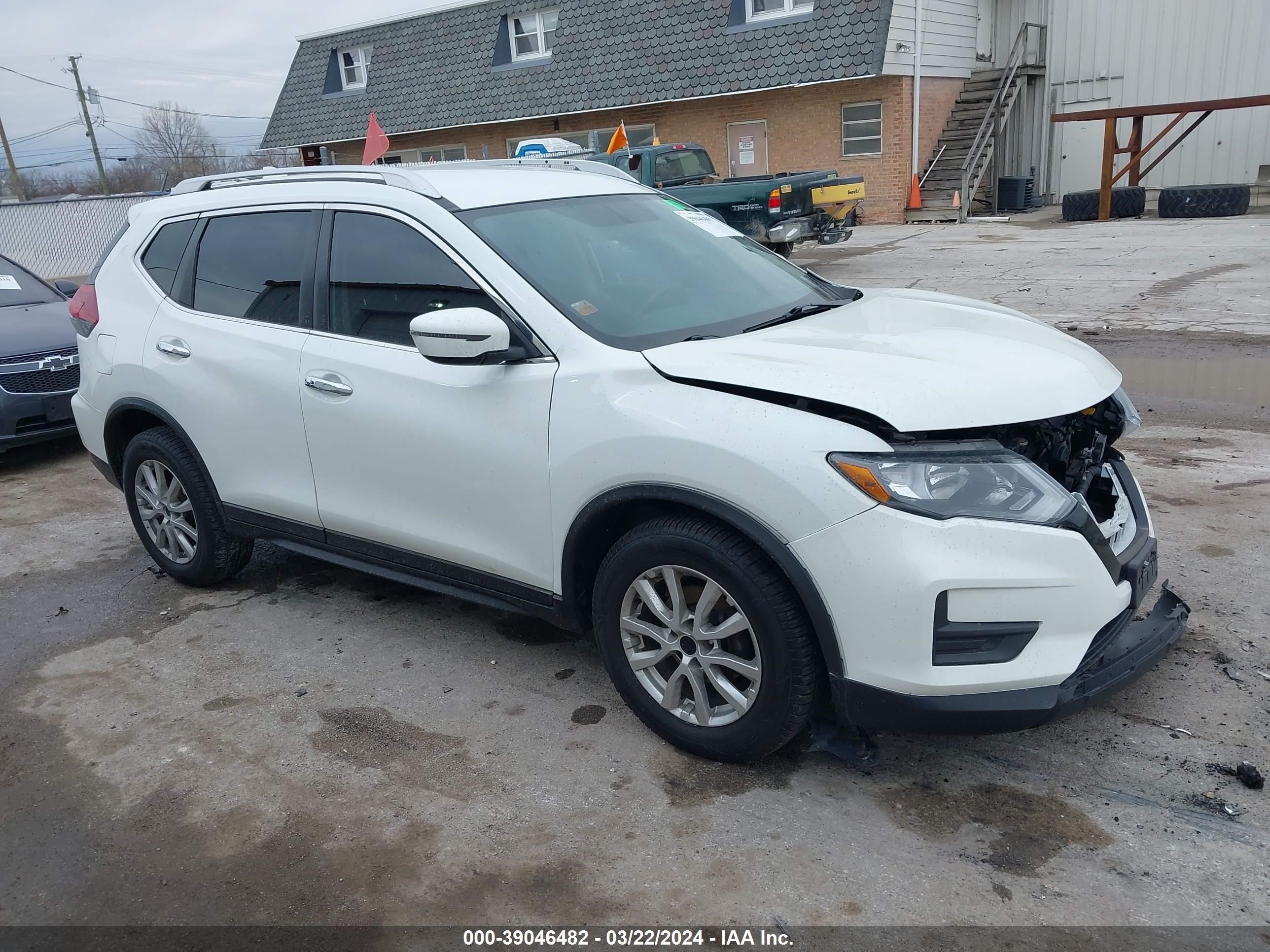 nissan rogue 2018 knmat2mt4jp590109