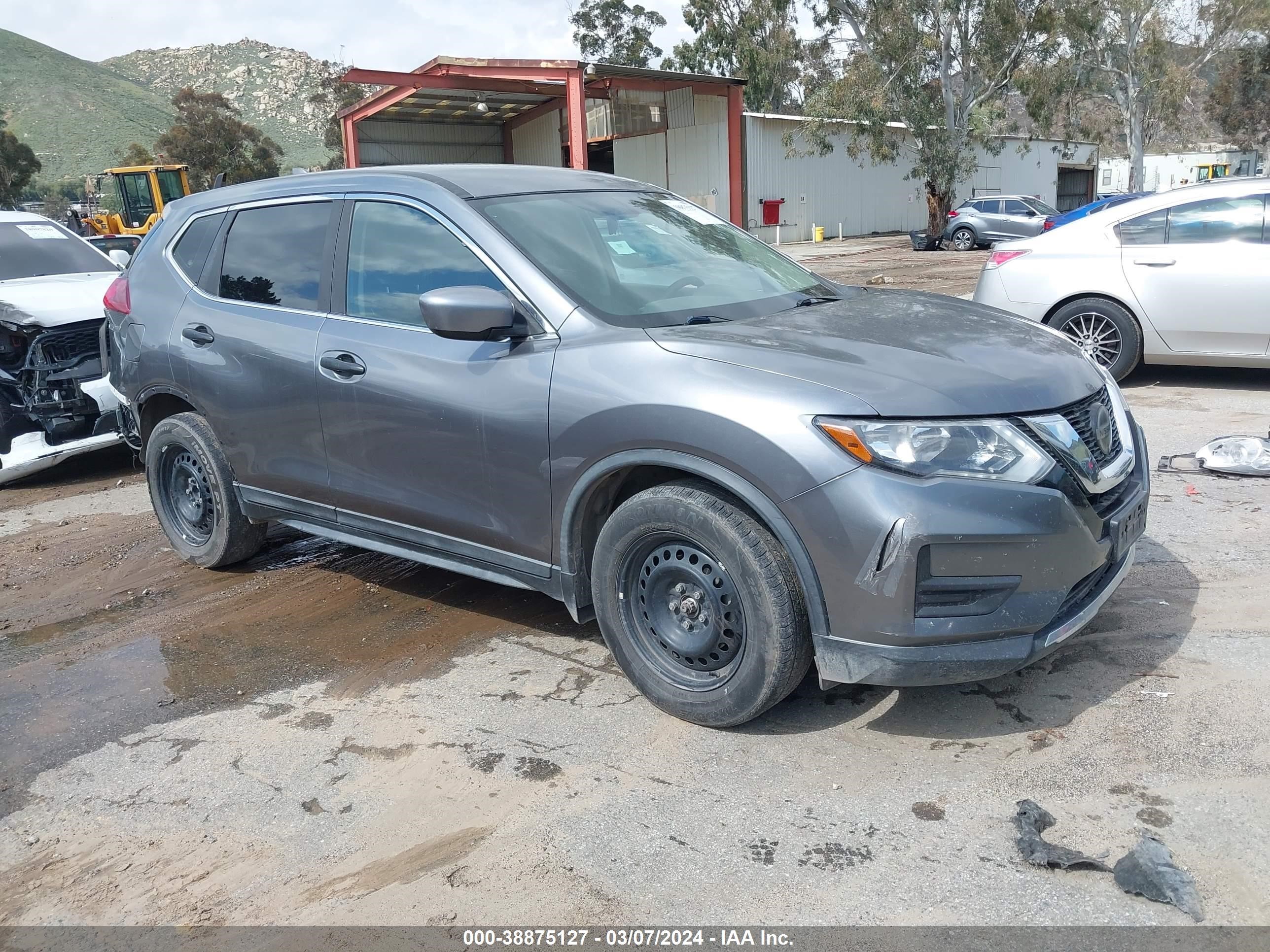 nissan rogue 2018 knmat2mt6jp619478