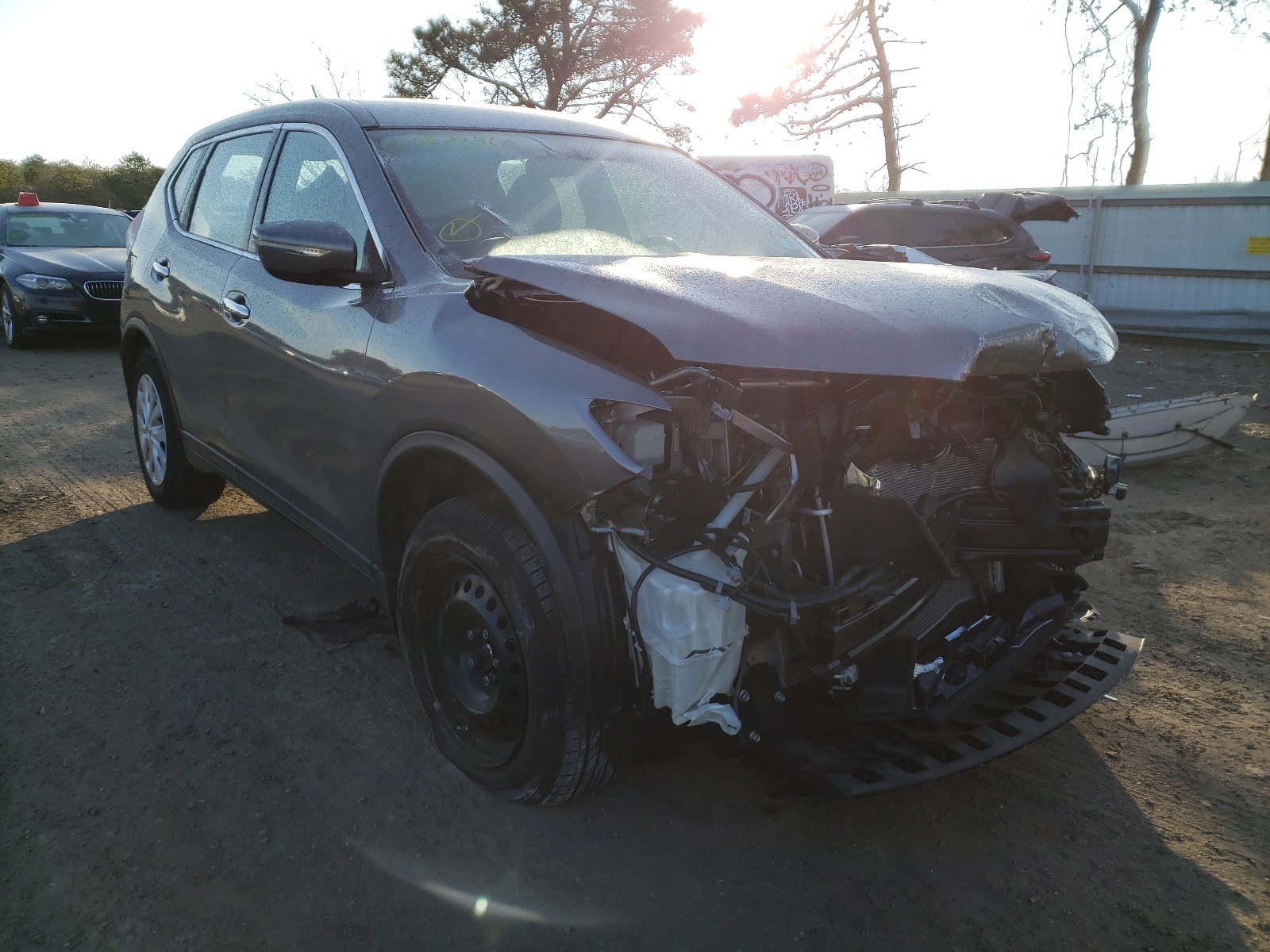 nissan rogue s 2015 knmat2mvxfp592438