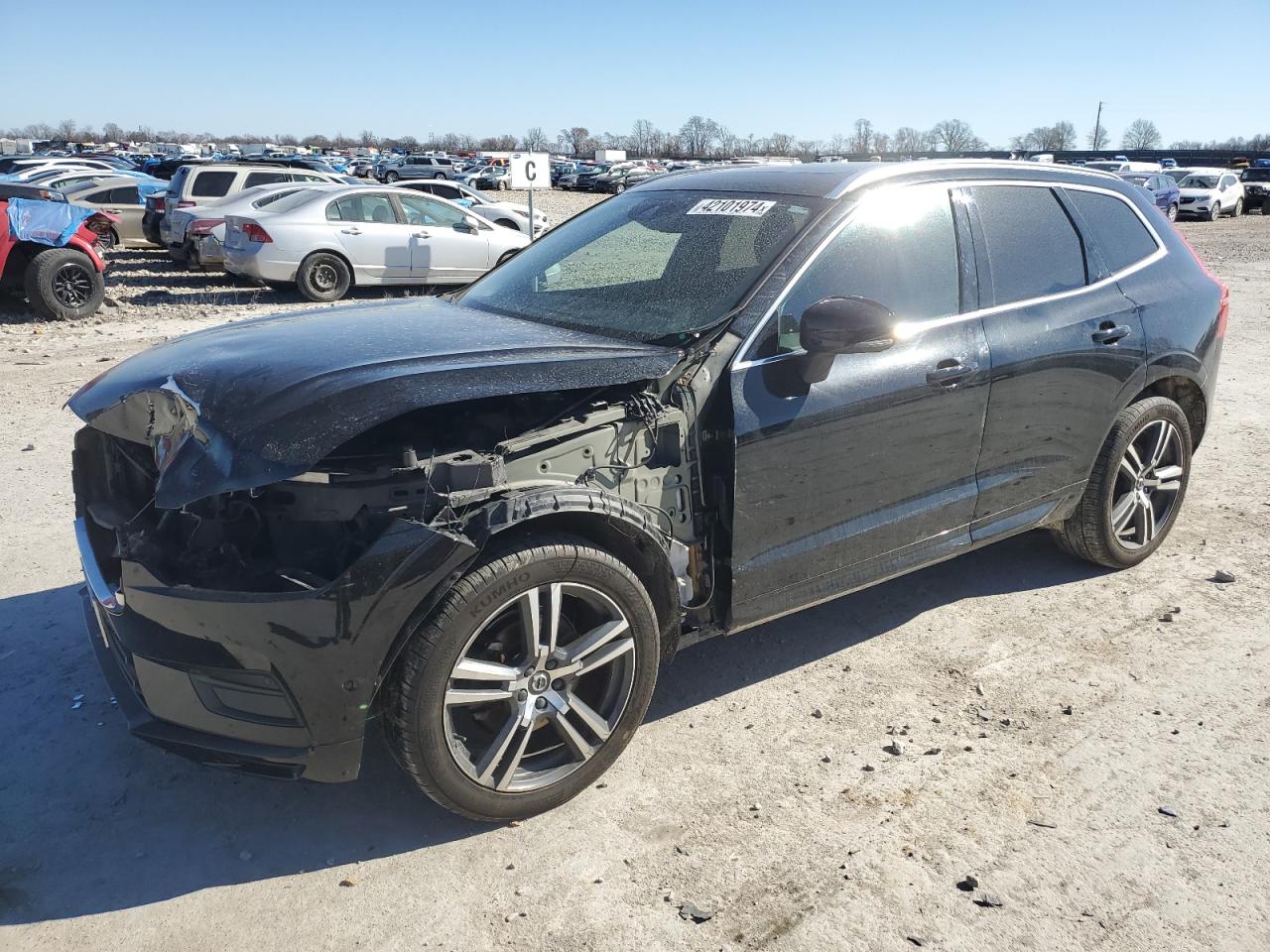 volvo xc60 2018 lyv102rkxjb111230