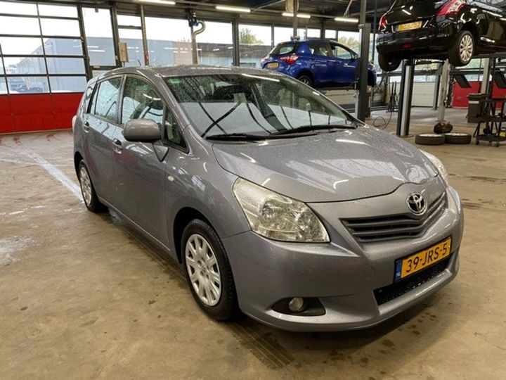 toyota verso 2009 nmtde26rx0r003195