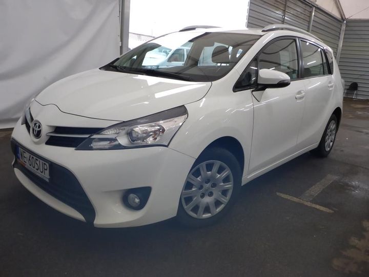 toyota verso 2018 nmtdm26r10r058363