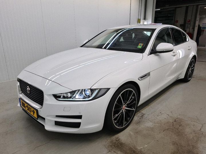 jaguar xe 2017 sajab4bn1hcp09045