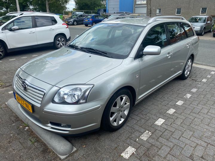 toyota avensis wagon 2003 sb1er56l80e014648