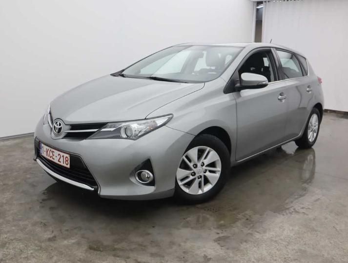 toyota auris &#3913 2015 sb1kn3je40e046654