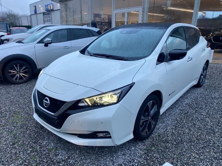 nissan leaf hatchback 2018 sjnfaaze1u0002140