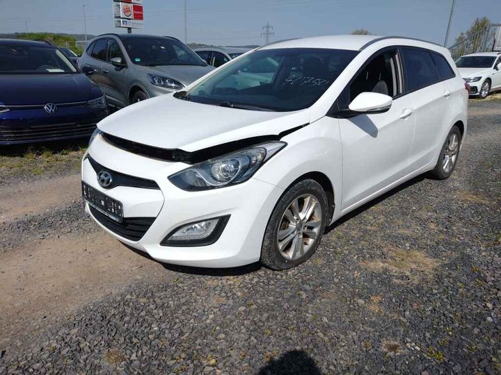 hyundai i30 cw 2013 tmad381uaej040750