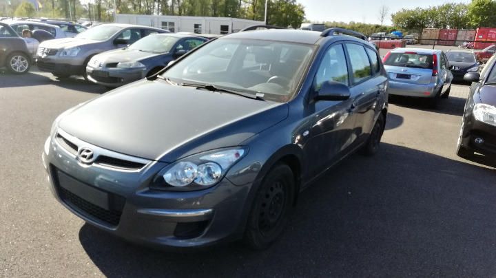 hyundai i30 cw 2009 tmadb81caaj014411