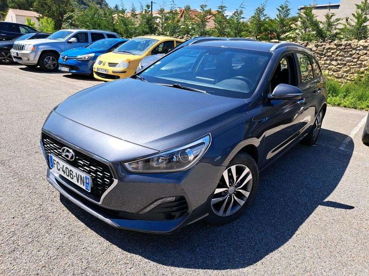 hyundai i30 sw 2018 tmah381agkj045621