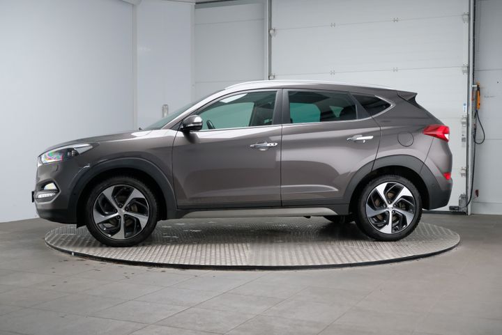 hyundai tucson 2017 tmaj3815gjj501930