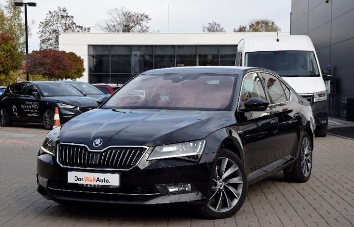 skoda superb hatchback 2018 tmbce9npxj7603474