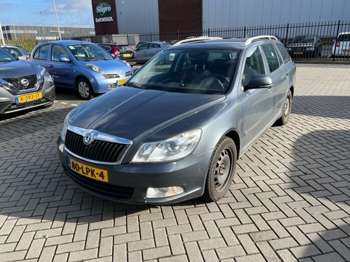 skoda octavia combi 2010 tmbgm61z1a8043090