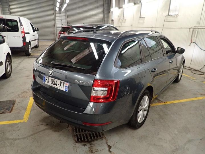 skoda octavia combi 2018 tmbjg7ne5k0040851