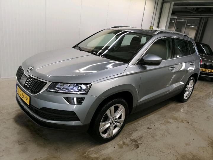 skoda karoq 2018 tmbjg7nu1j5033209