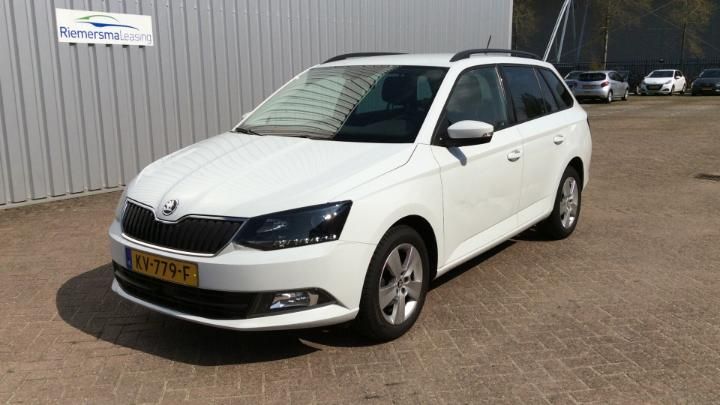 skoda fabia combi 2017 tmbjm6nj9hz066115