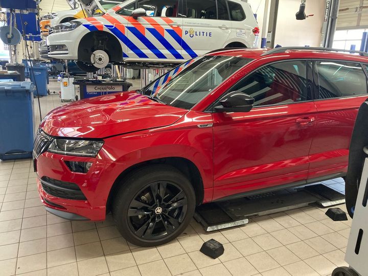 skoda karoq 2020 tmbjr7nu3l2018712