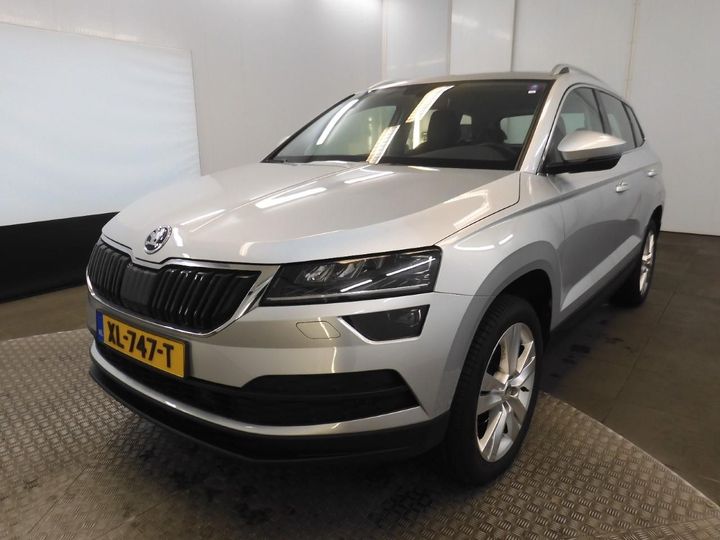 skoda karoq 2019 tmbjr7nu7kj008432