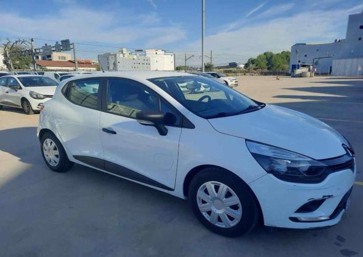 renault clio 2017 vf15rbf0a56471402