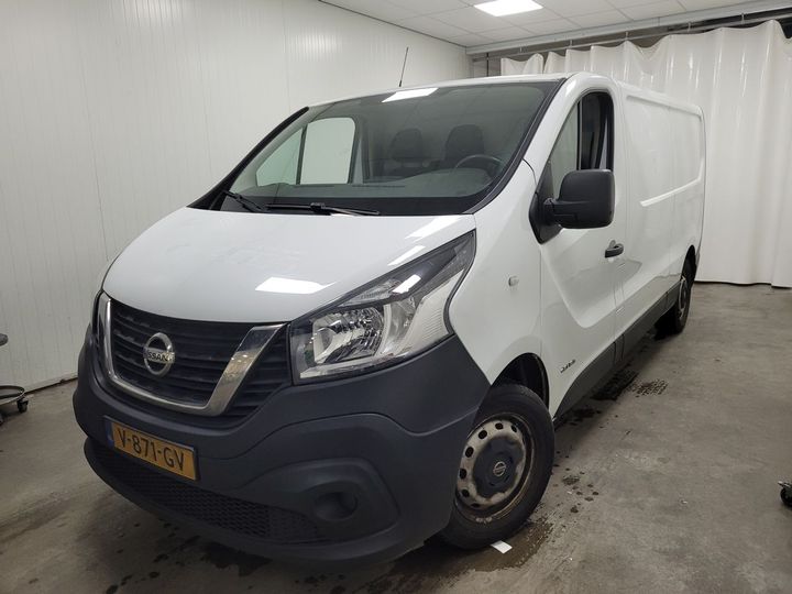 nissan nv300 2017 vnvf4000658460037